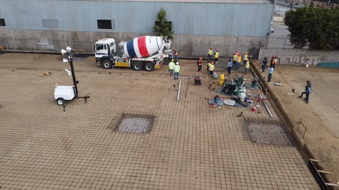 Construcción en colaboración de nave industrial